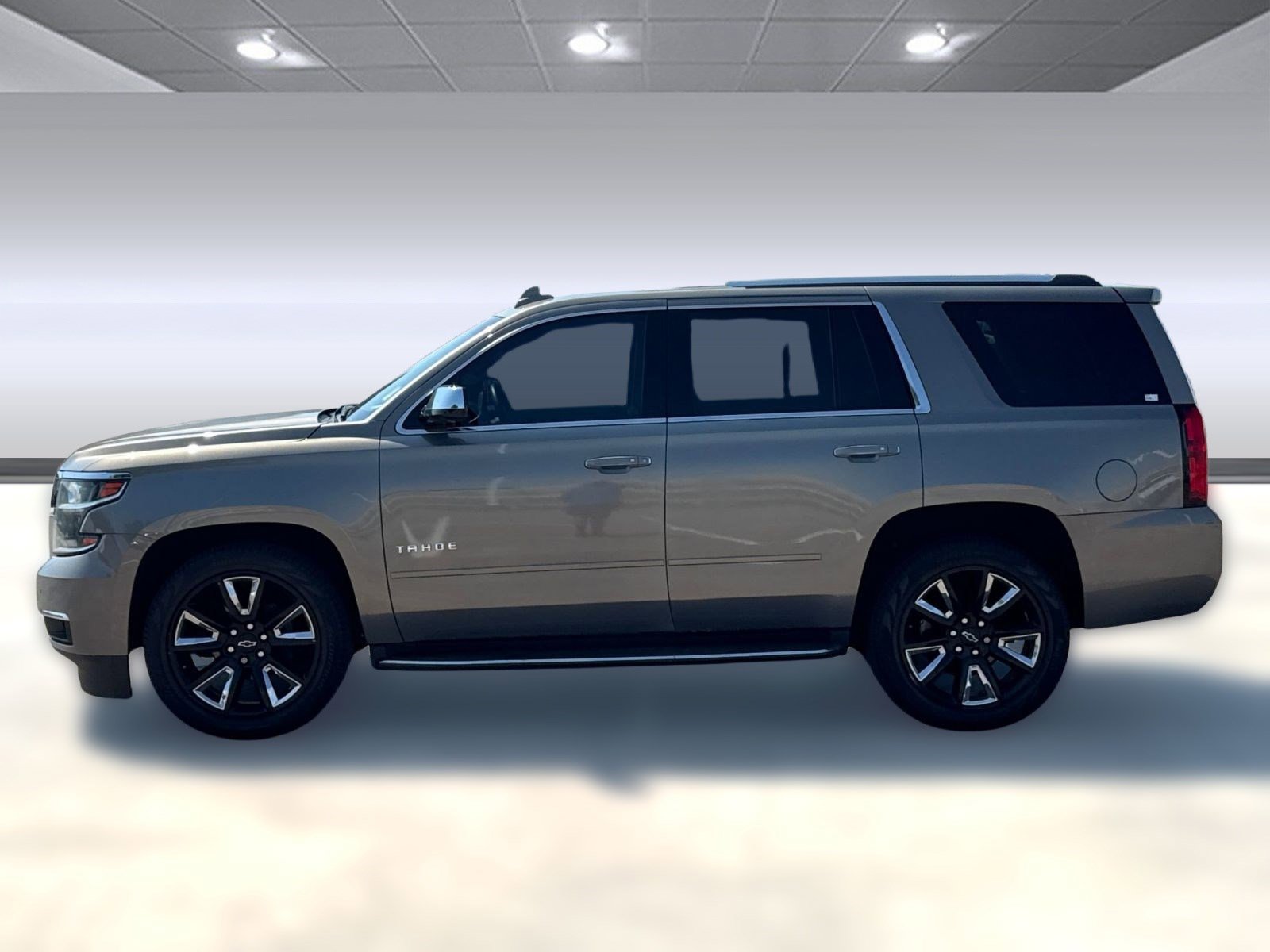 2017 Chevrolet Tahoe Premier photo 2