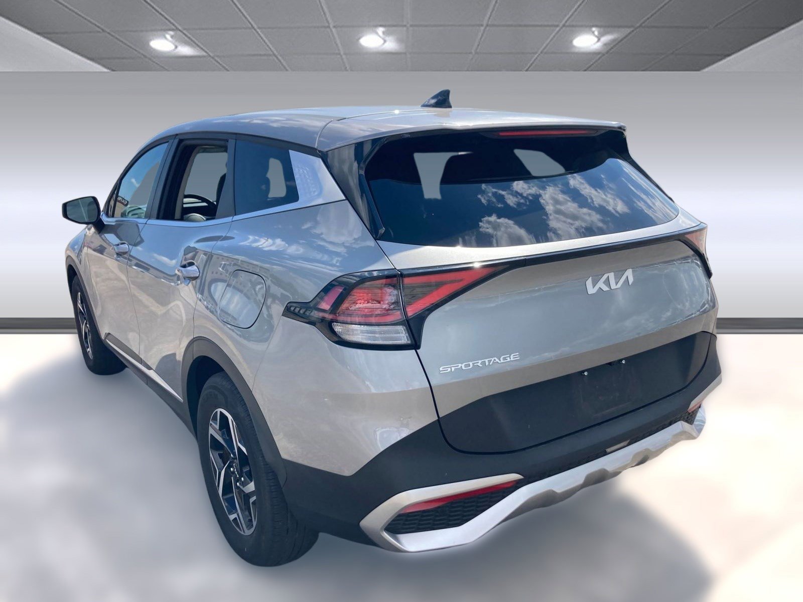2024 Kia Sportage LX photo 3