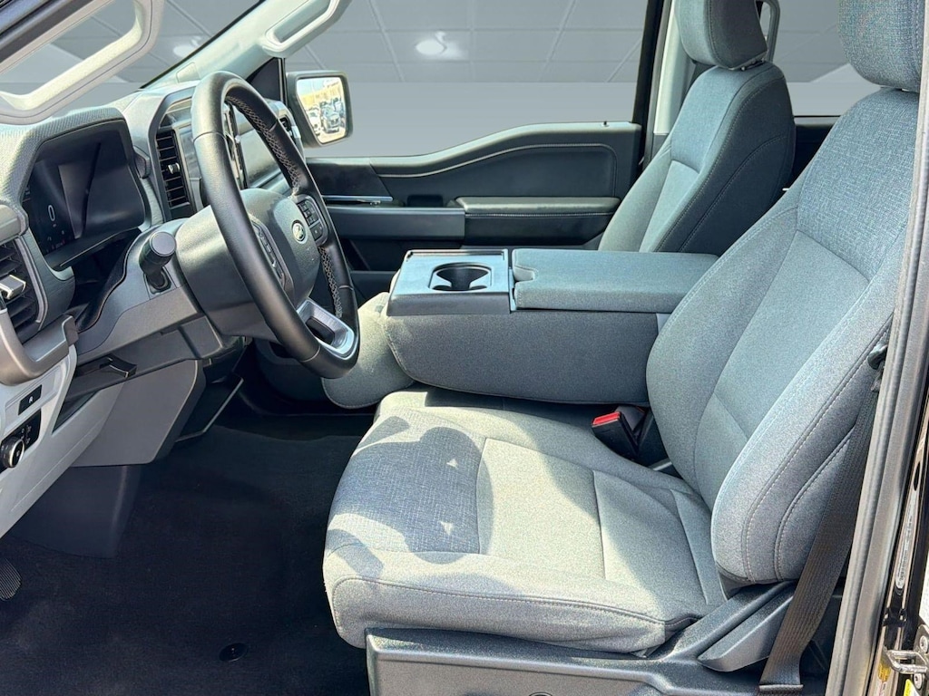 Used 2025 Ford F-150 XLT Truck SuperCrew Cab