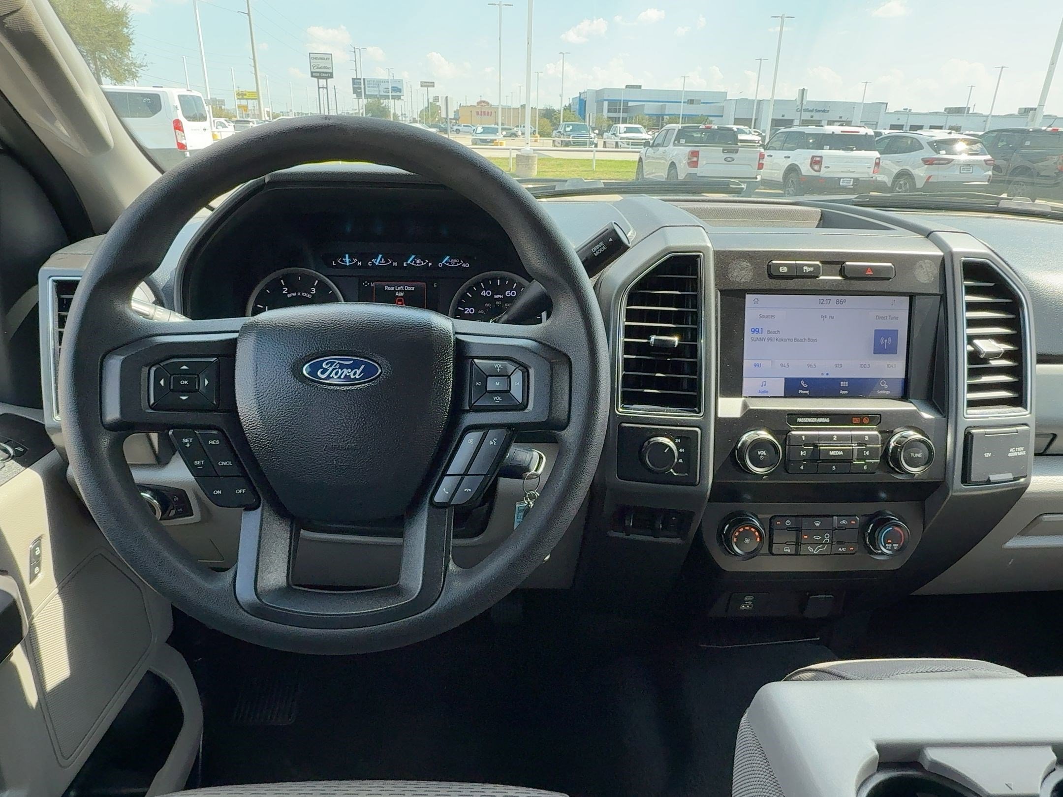 2021 Ford F-250 XLT photo 4