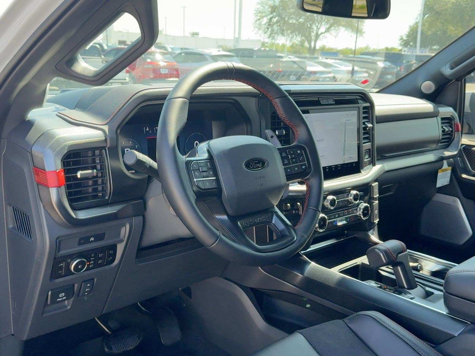 2025 Ford F-150 Raptor photo 4
