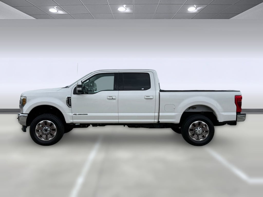 Used 2019 Ford F-250 LARIAT Truck Crew Cab