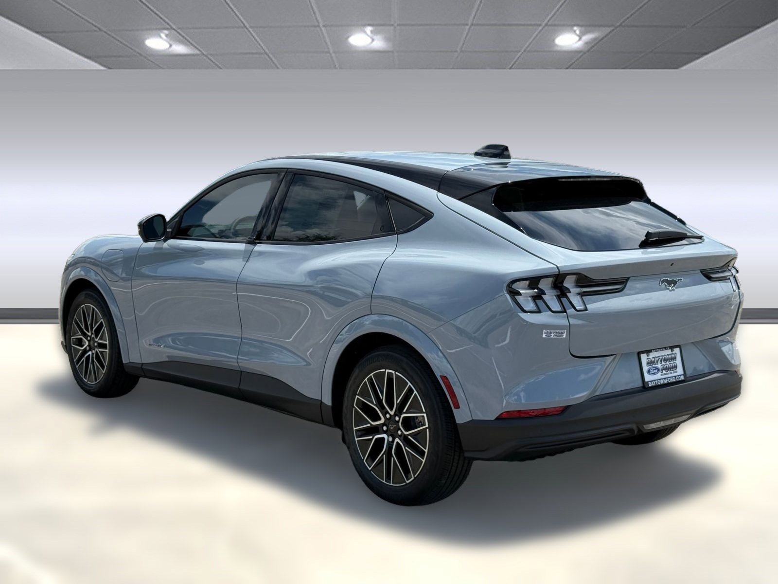 2025 Ford Mustang Mach-E Premium photo 3