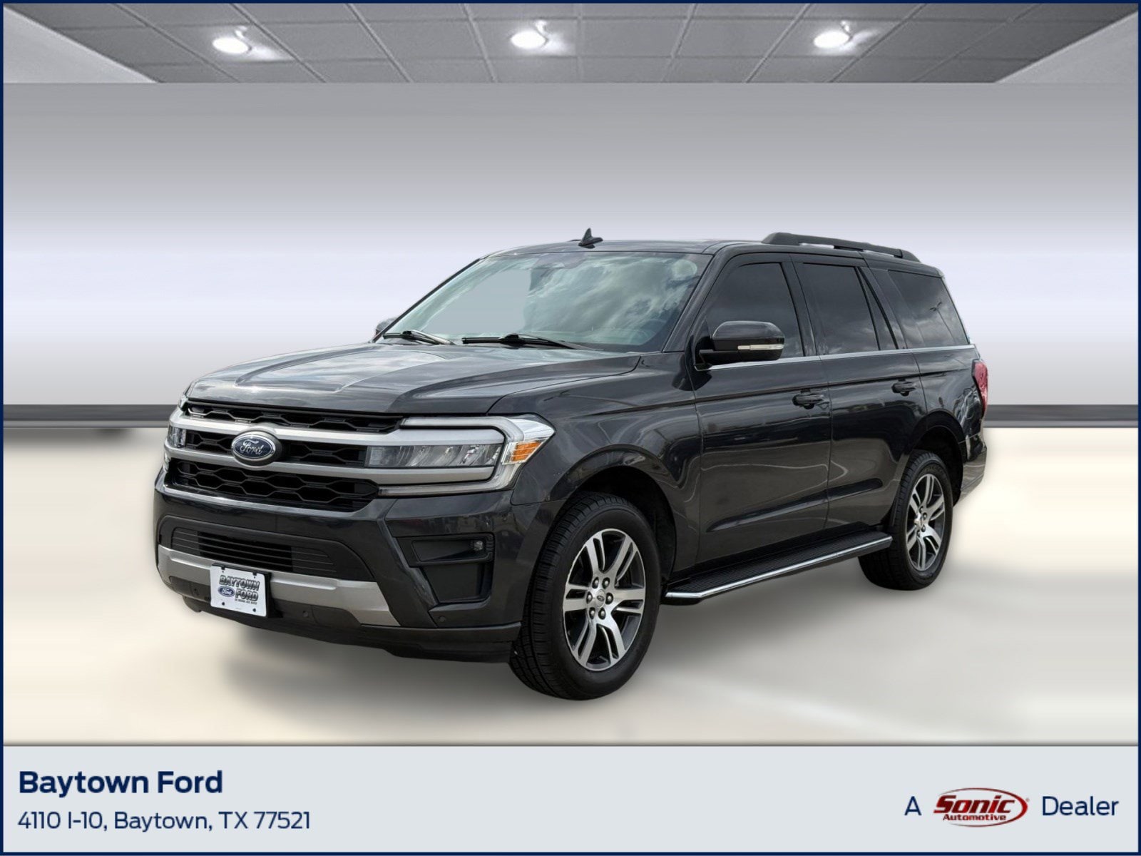 2022 Ford Expedition XLT's photo