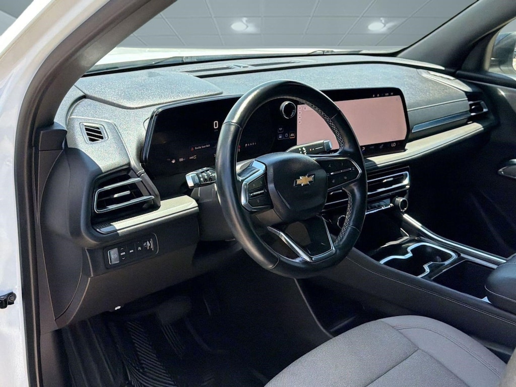 Certified 2025 Chevrolet Traverse AWD LT SUV