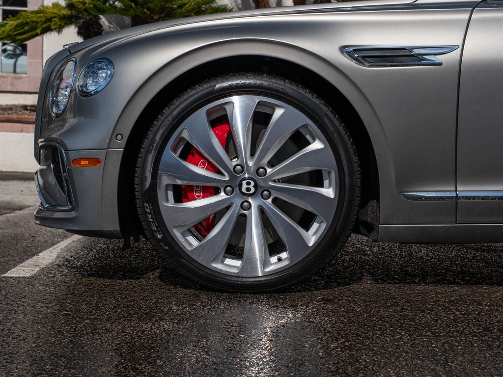 2026 Bentley Flying Spur photo 5