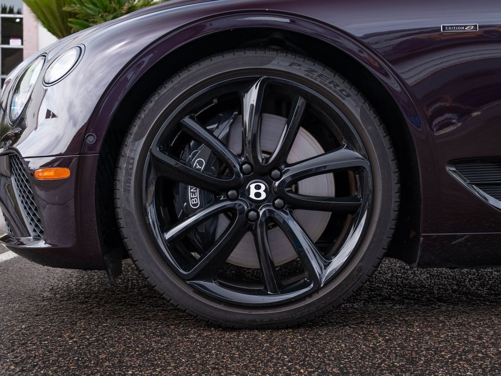 2024 Bentley Continental GT V8 photo 5