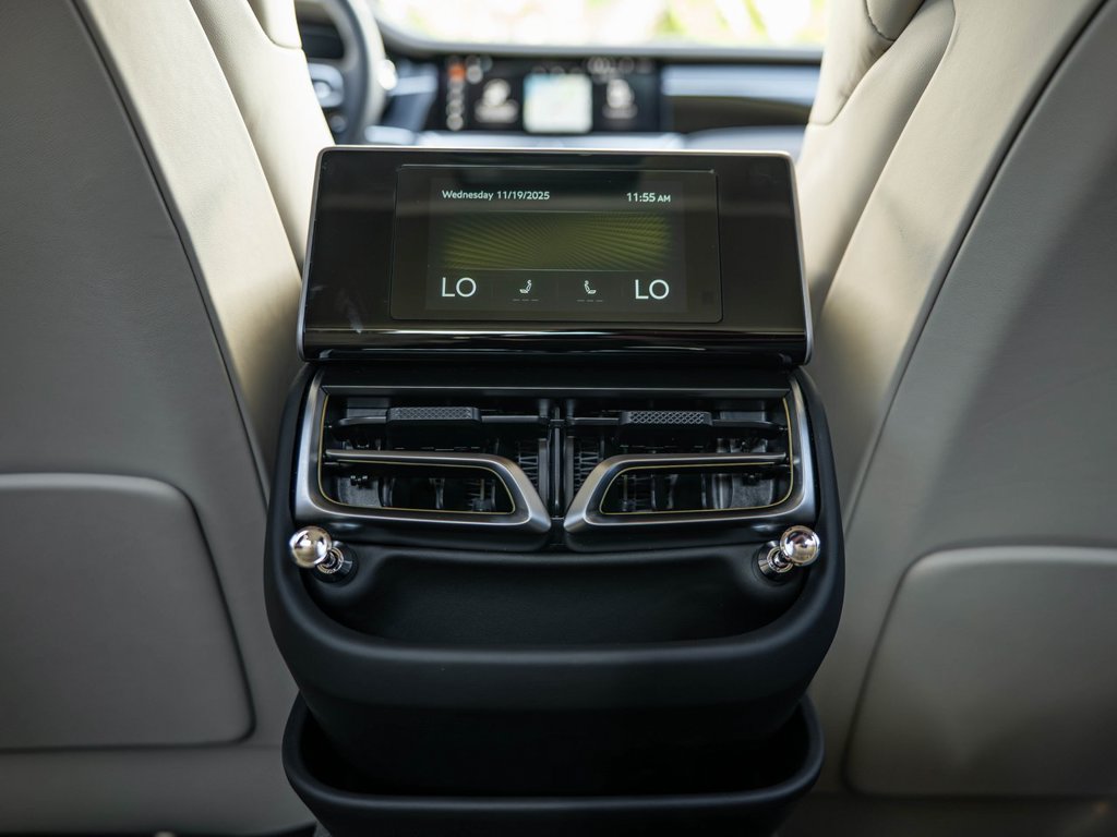 2026 Bentley Flying Spur - Photo 36