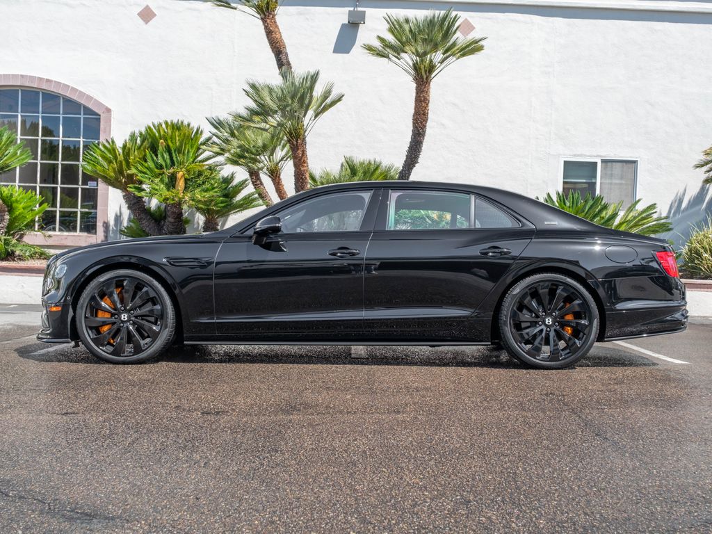 2025 Bentley Flying Spur Black Edition photo 4