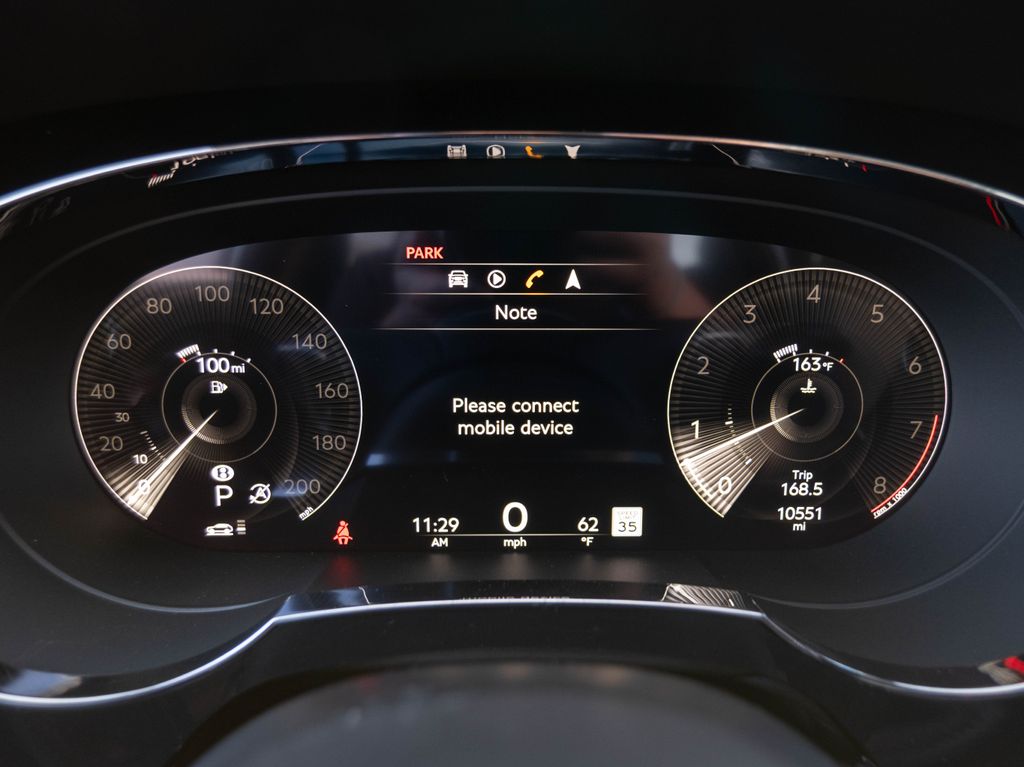 2023 Bentley Bentayga EWB photo 6