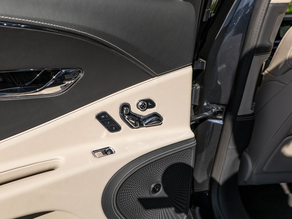 2026 Bentley Flying Spur - Photo 32