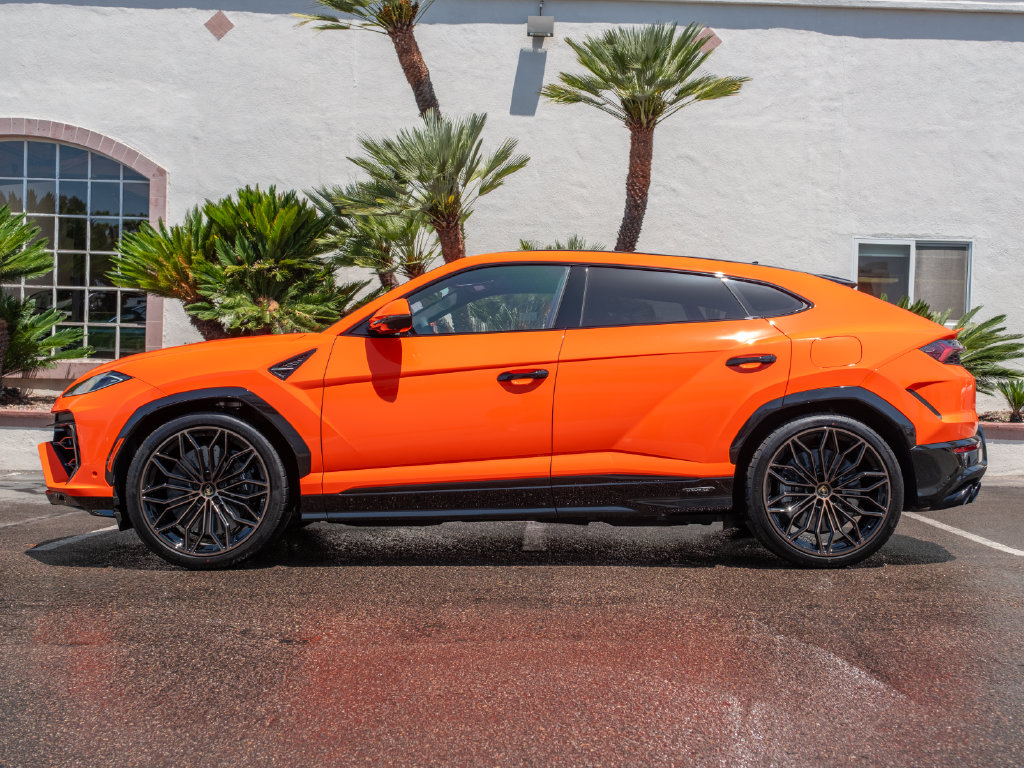 New 2026 Lamborghini Urus SE SUV