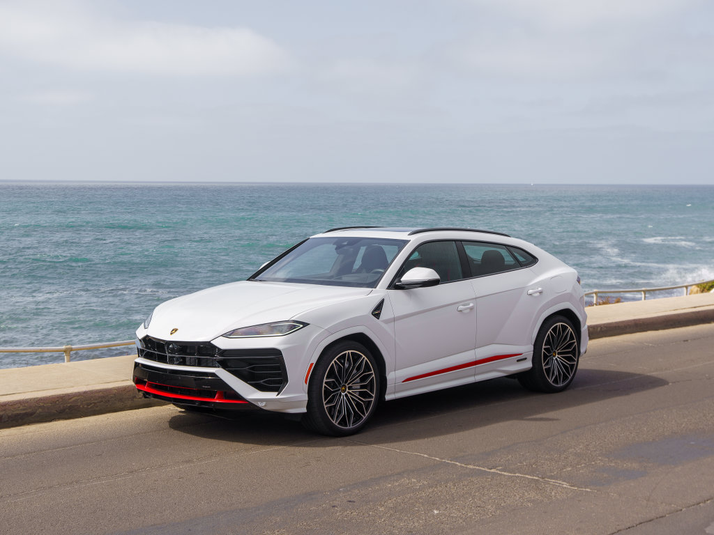 2025 Lamborghini Urus SE