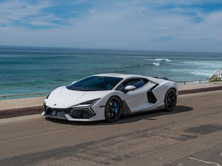 2025 Lamborghini Revuelto Base Coupe