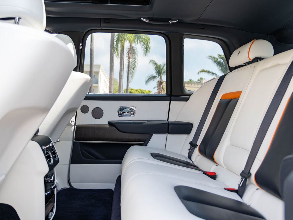 2019 Rolls-Royce Cullinan Base - Photo 29
