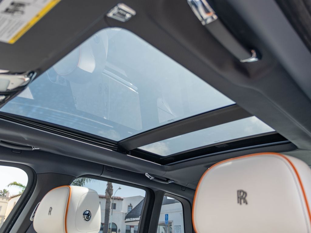 2019 Rolls-Royce Cullinan Base - Photo 18