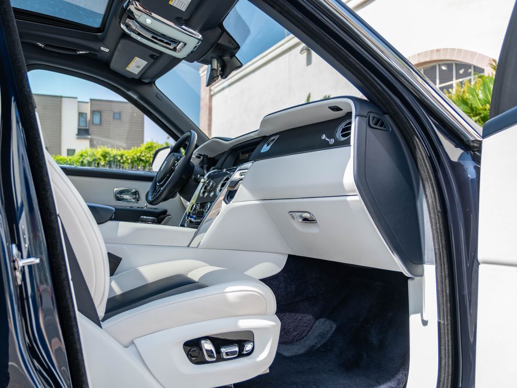 2019 Rolls-Royce Cullinan Base - Photo 34