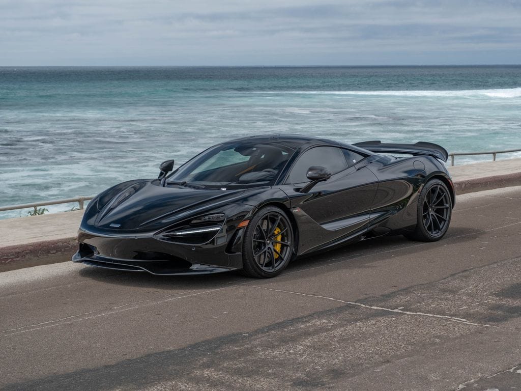 2024 McLaren 750S Coupe 