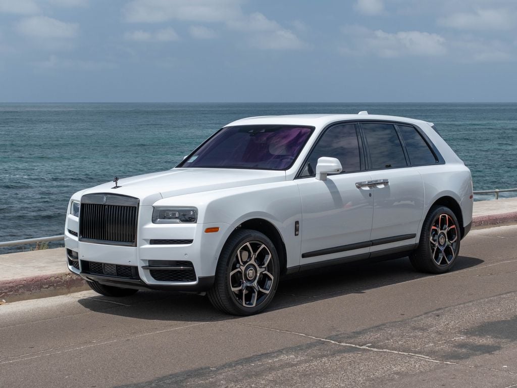 2022 Rolls-Royce Cullinan Black Badge's photo