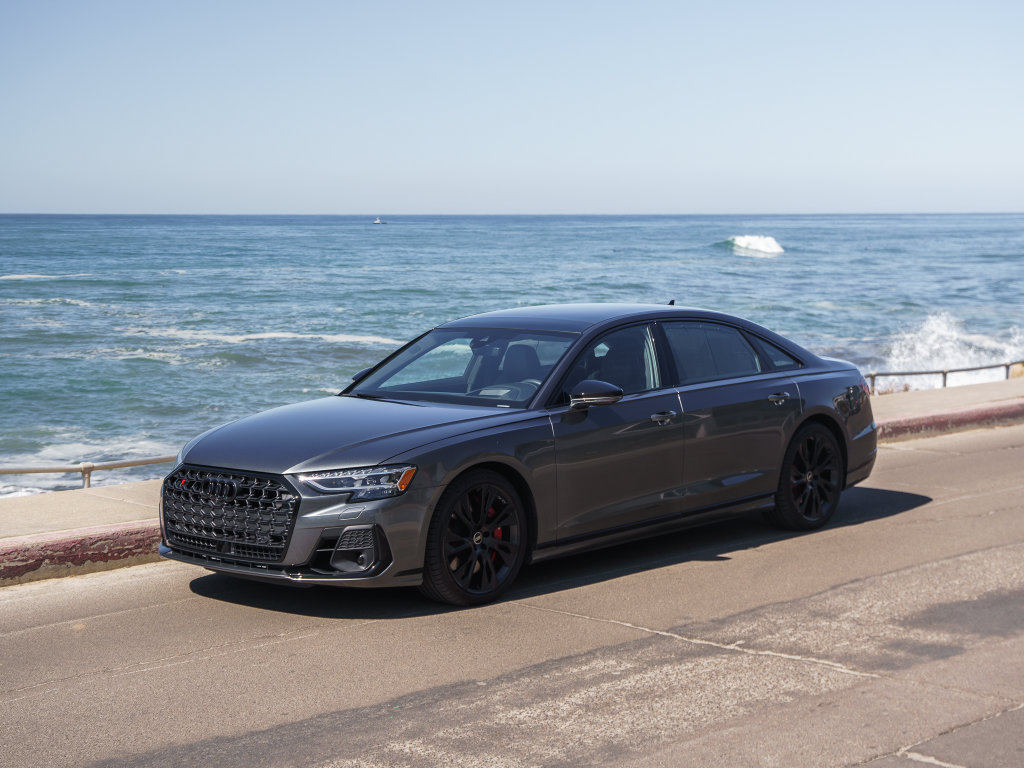 2025 Audi S8