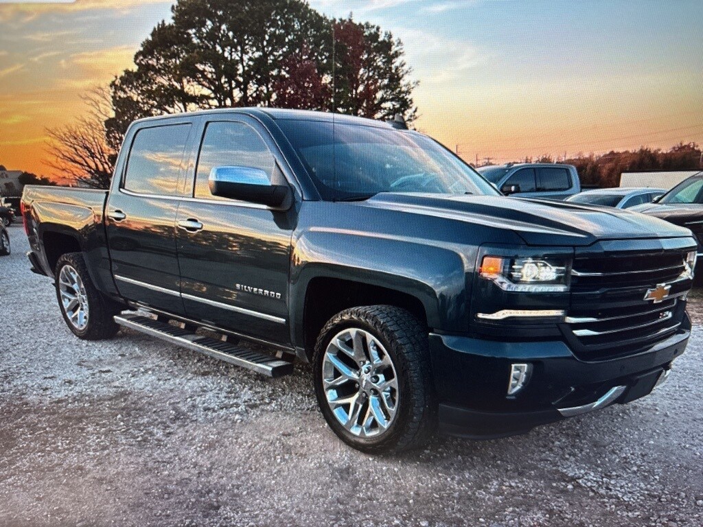 2018 Chevrolet Silverado 1500 LTZ Z71 photo 2