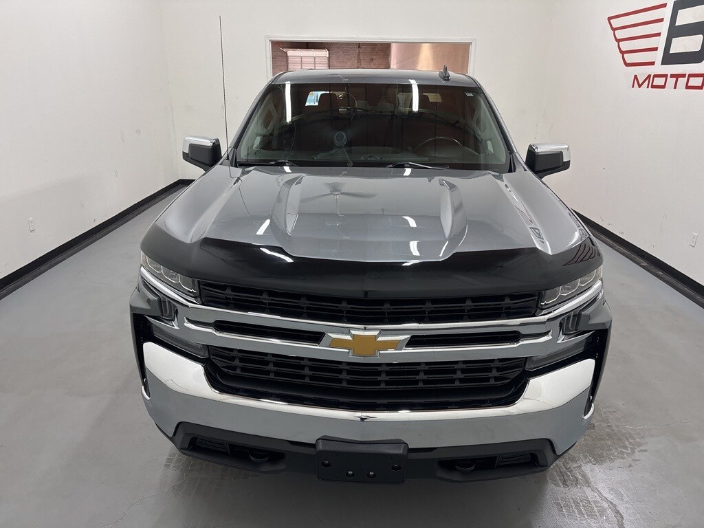 2020 Chevrolet Silverado 1500 LT photo 3