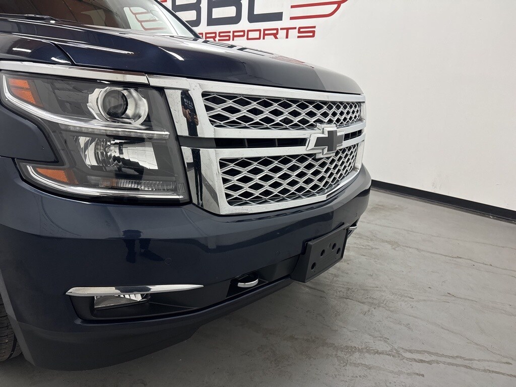 2019 Chevrolet Tahoe Premier photo 2