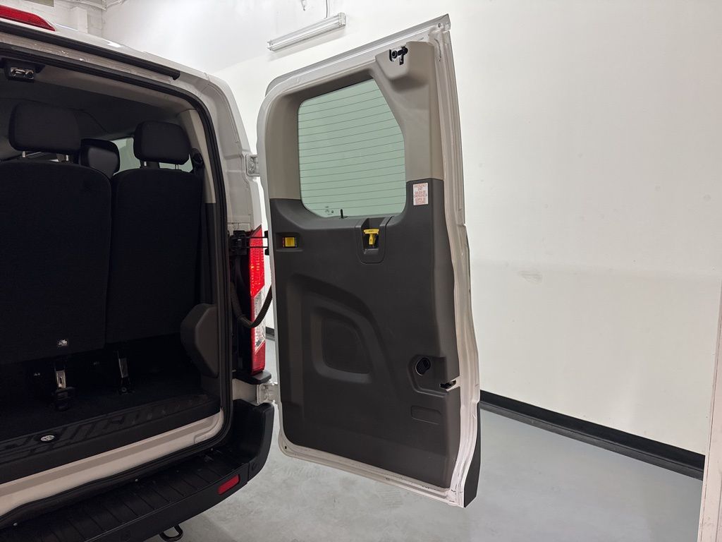 2021 Ford Transit Passenger Van XLT - Photo 15