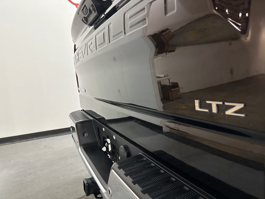 2024 Chevrolet Silverado 1500 LTZ - Photo 11