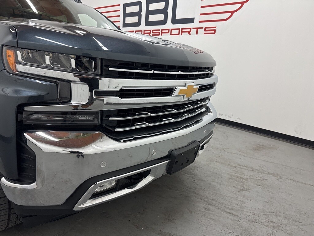 2019 Chevrolet Silverado 1500 LTZ photo 2