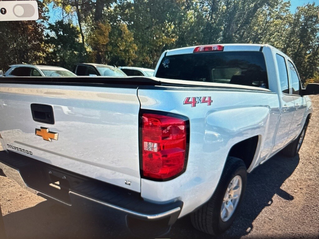 2018 Chevrolet Silverado 1500 LT1 photo 3
