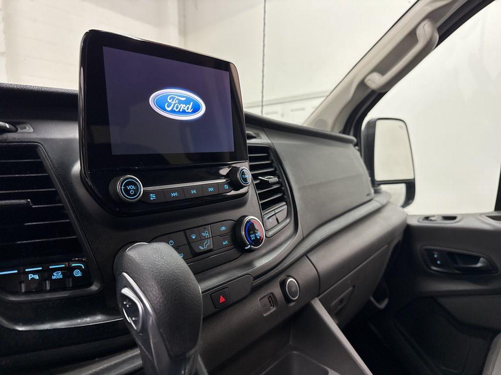 2021 Ford Transit Passenger Van XLT - Photo 32