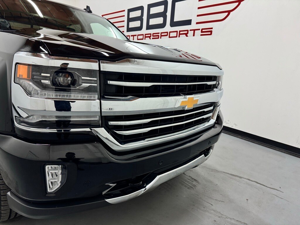 2018 Chevrolet Silverado 1500 High Country photo 2