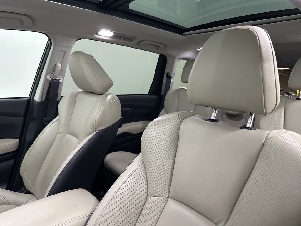 2022 Subaru Ascent Limited - Photo 31