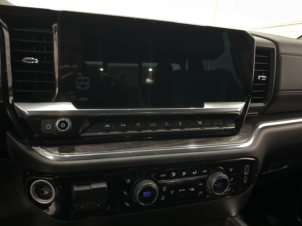 2024 Chevrolet Silverado 1500 LTZ - Photo 43