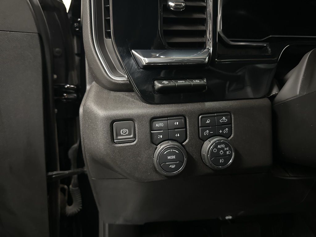 2024 Chevrolet Silverado 1500 LTZ - Photo 35