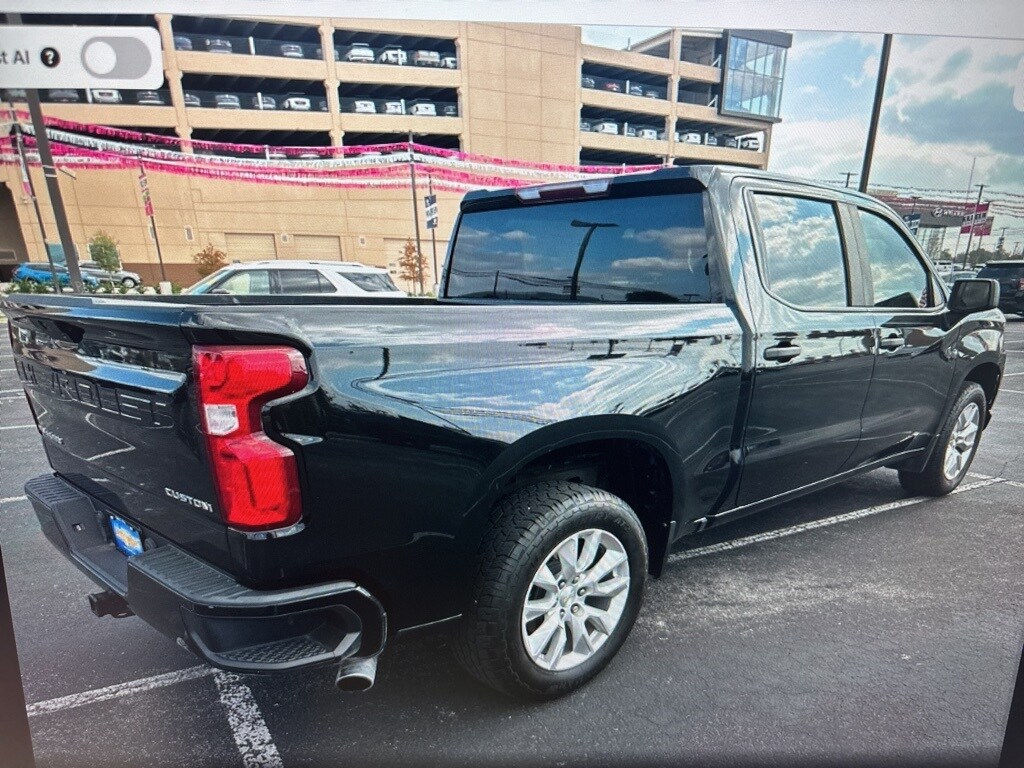 2021 Chevrolet Silverado 1500 Custom photo 2
