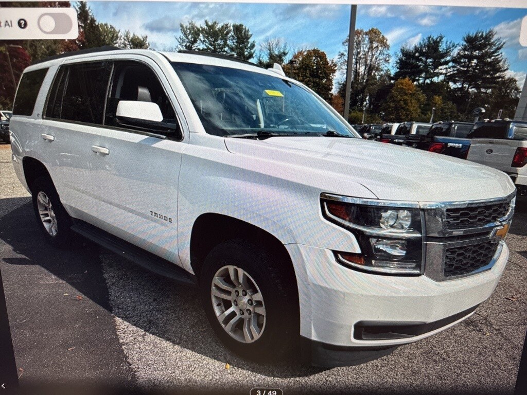 2019 Chevrolet Tahoe LT photo 2