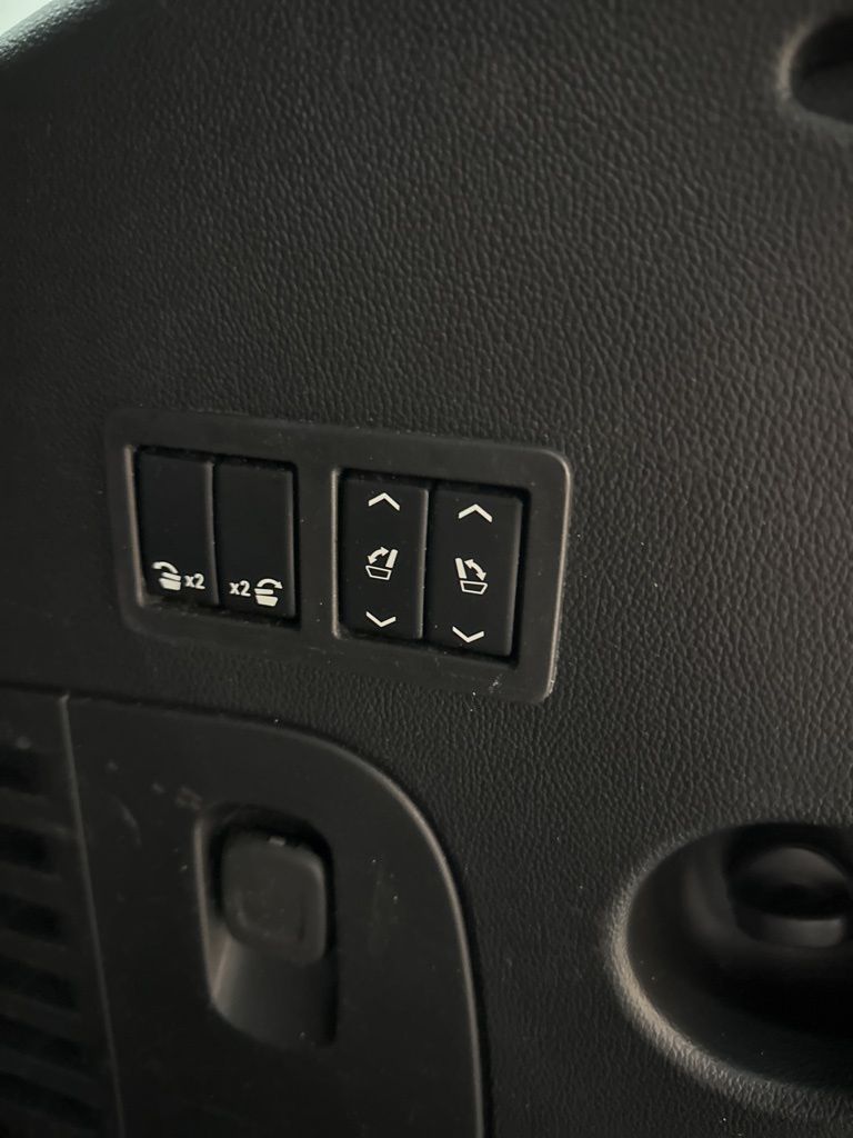 2020 GMC Yukon SLT - Photo 38