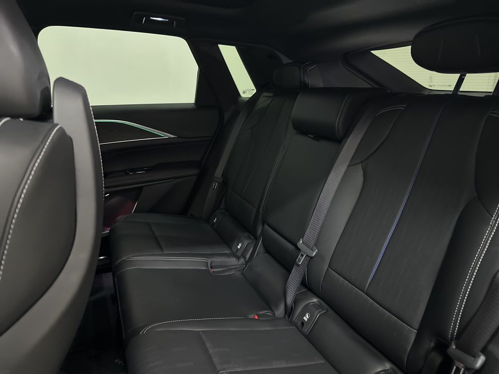 2024 Cadillac LYRIQ Luxury 1 - Photo 47