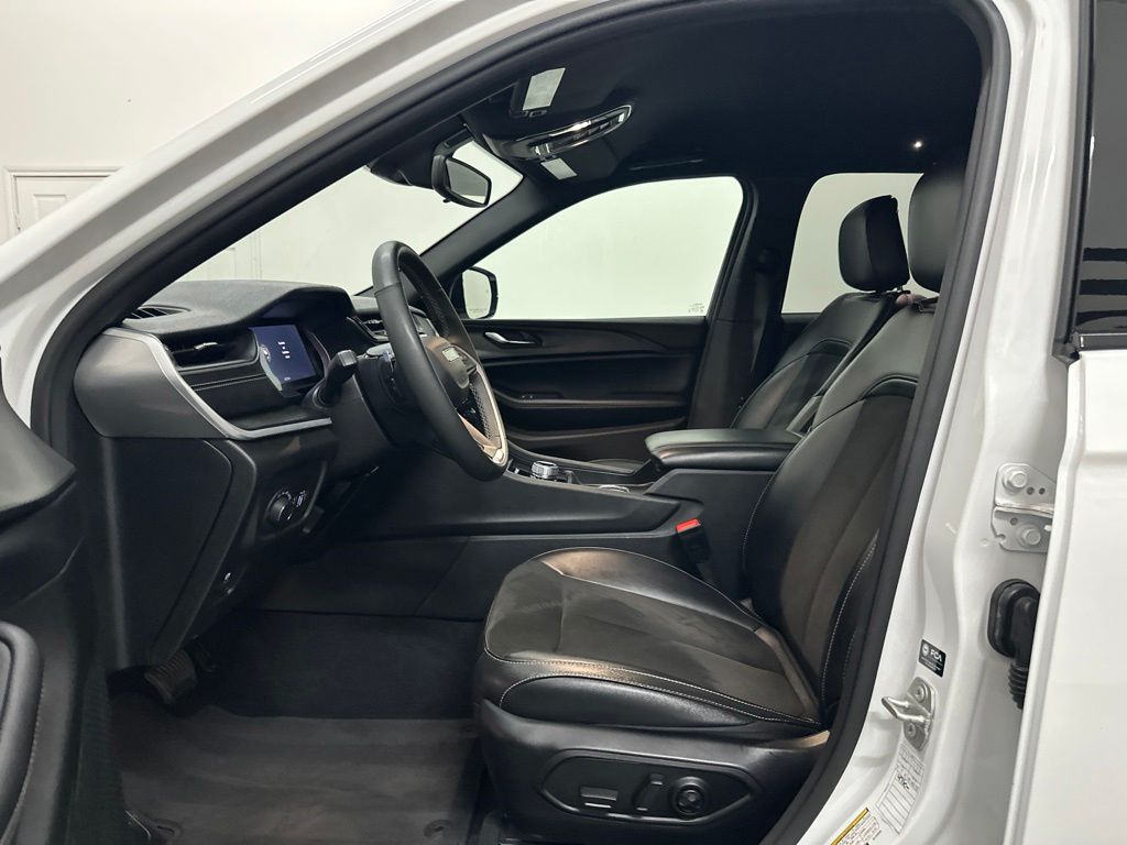 2024 Jeep Grand Cherokee Altitude - Photo 28
