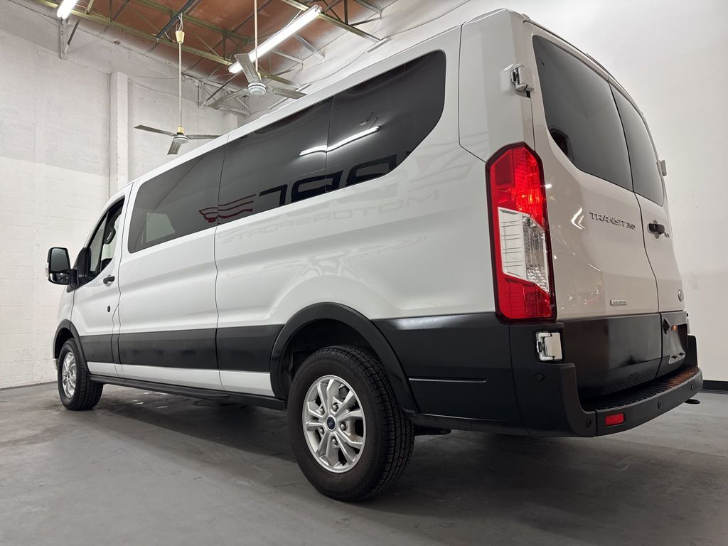 2021 Ford Transit Passenger Van XLT - Photo 19
