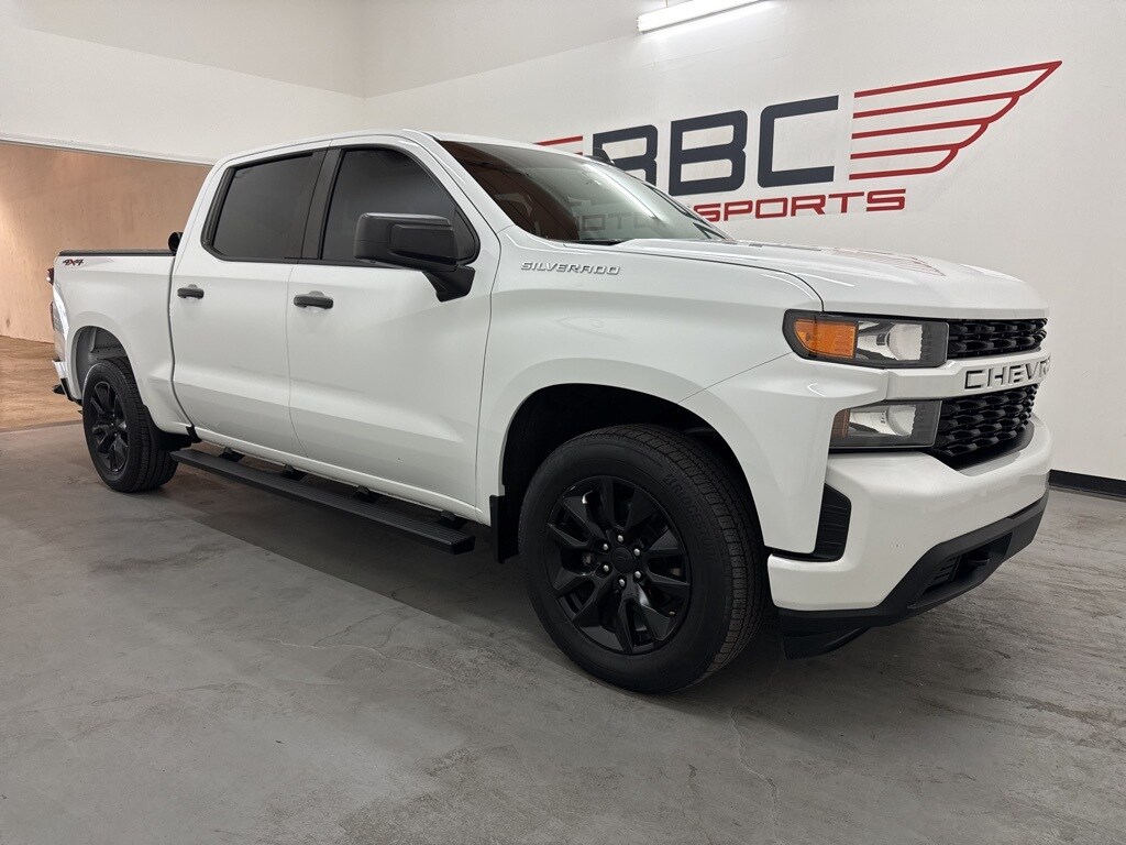 2022 Chevrolet Silverado 1500 Custom photo 2