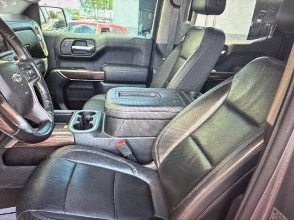 2019 Chevrolet Silverado 1500 LT Trail Boss photo 2