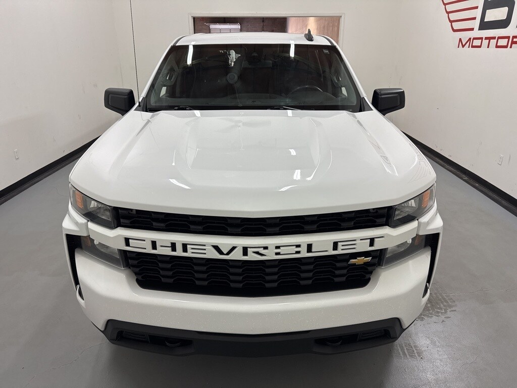 2021 Chevrolet Silverado 1500 Custom photo 3