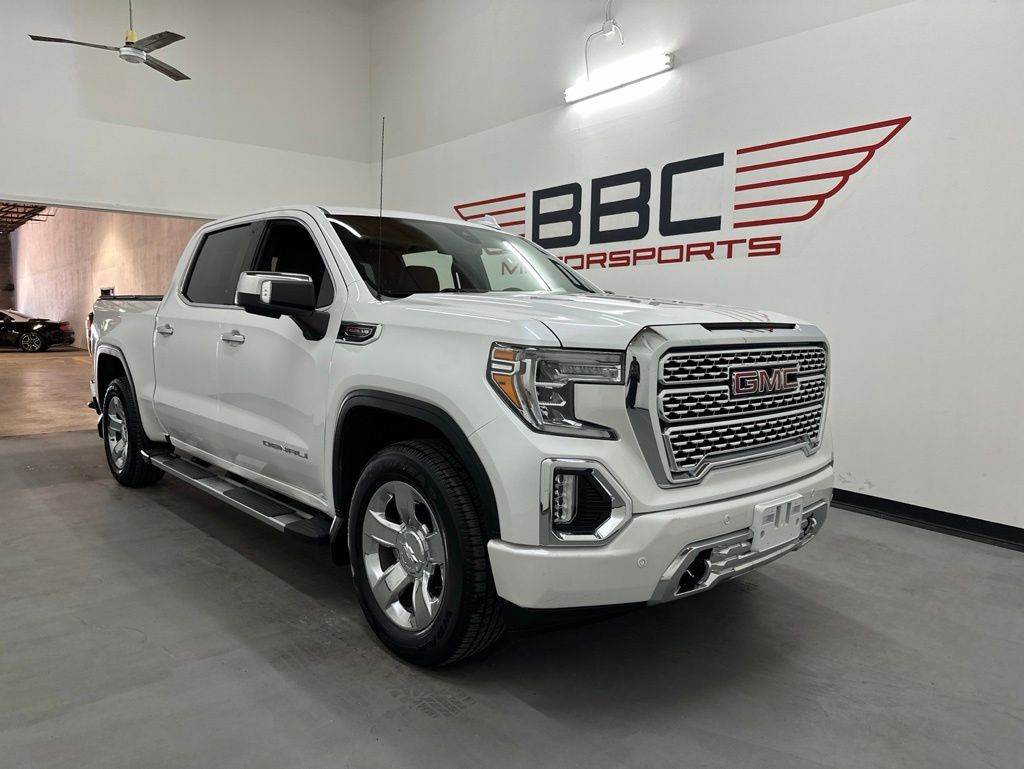 2022 GMC Sierra 4WD Crew Cab Short Box Denali's photo