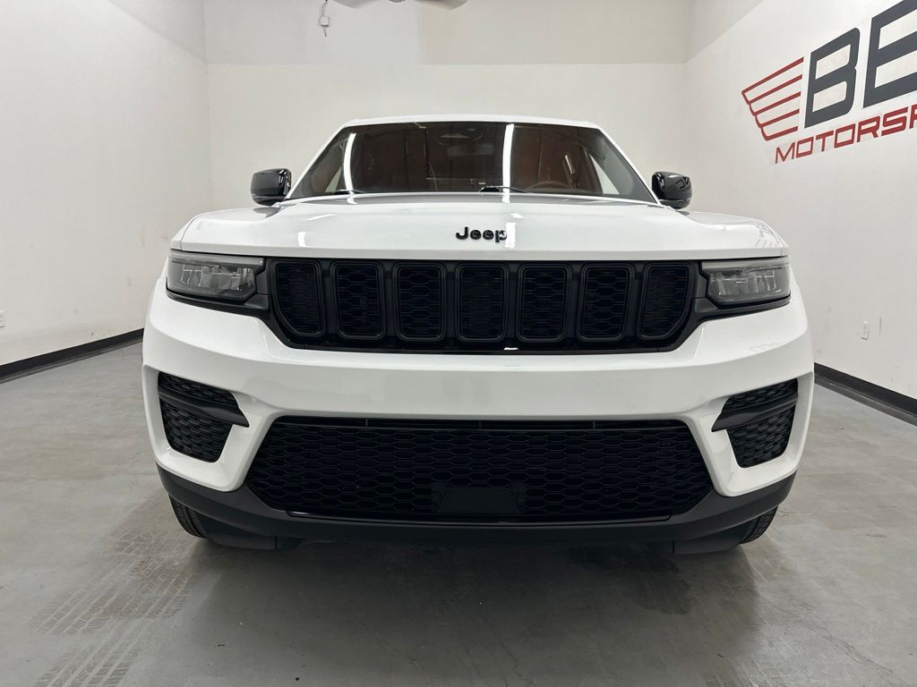 2024 Jeep Grand Cherokee Altitude - Photo 4