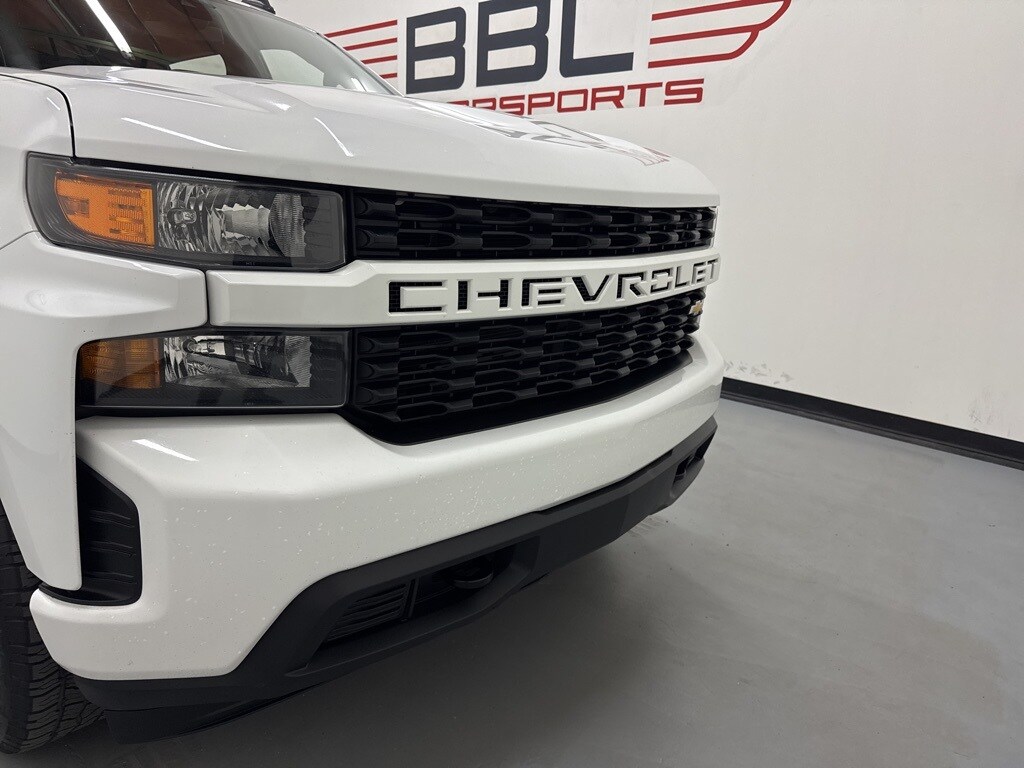 2021 Chevrolet Silverado 1500 Custom photo 2