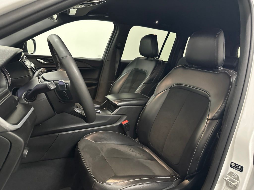 2024 Jeep Grand Cherokee Altitude - Photo 27