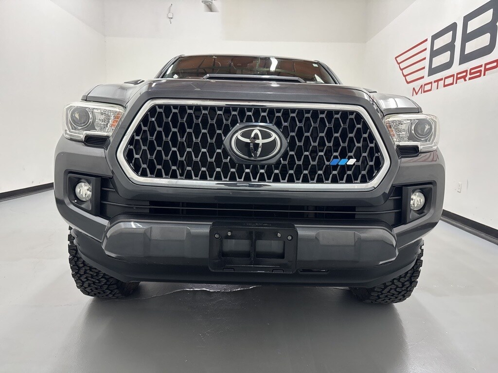 2018 Toyota Tacoma TRD Sport V6 photo 4